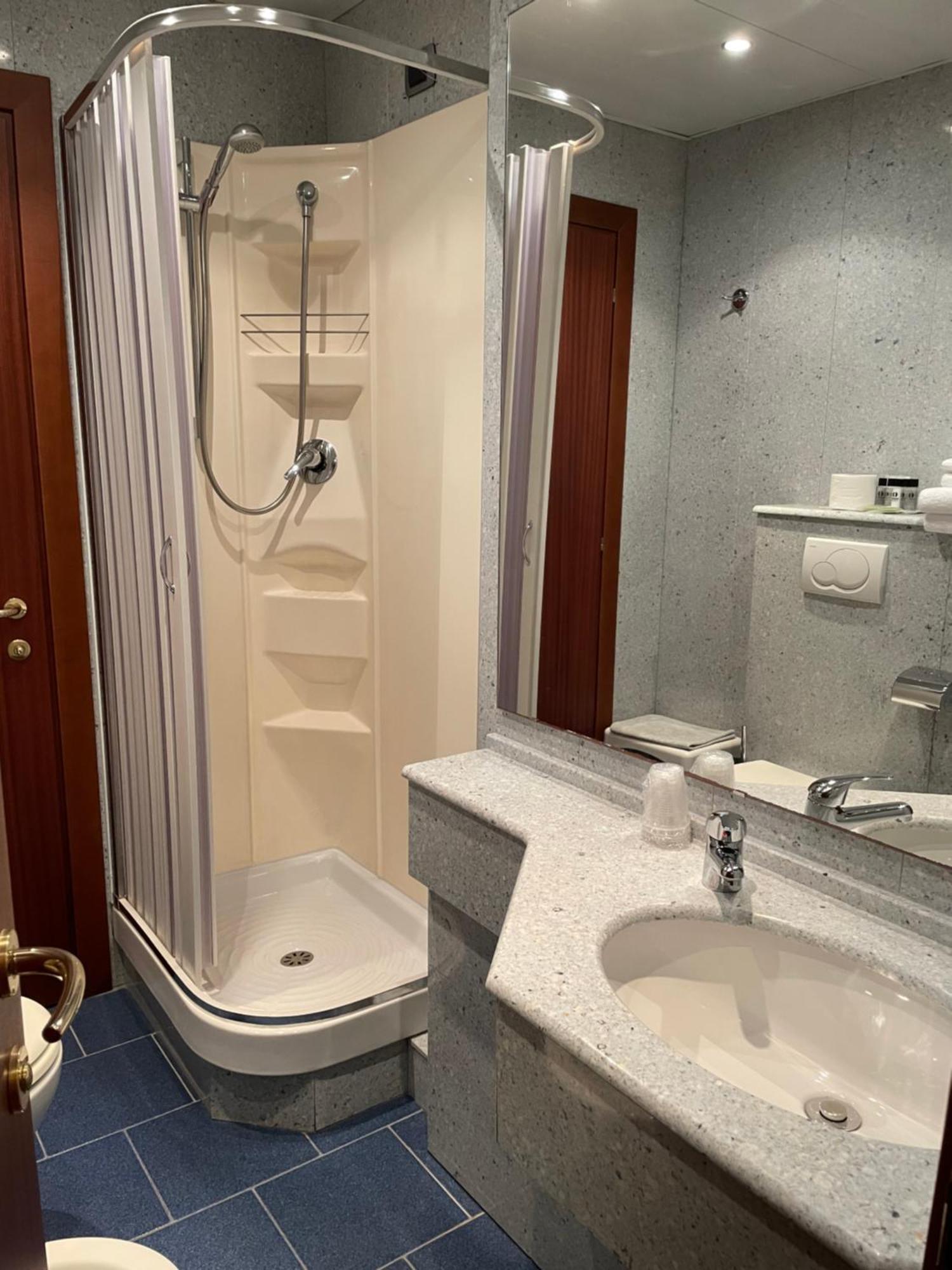 Hotel Mondial Рапалло Номер фото